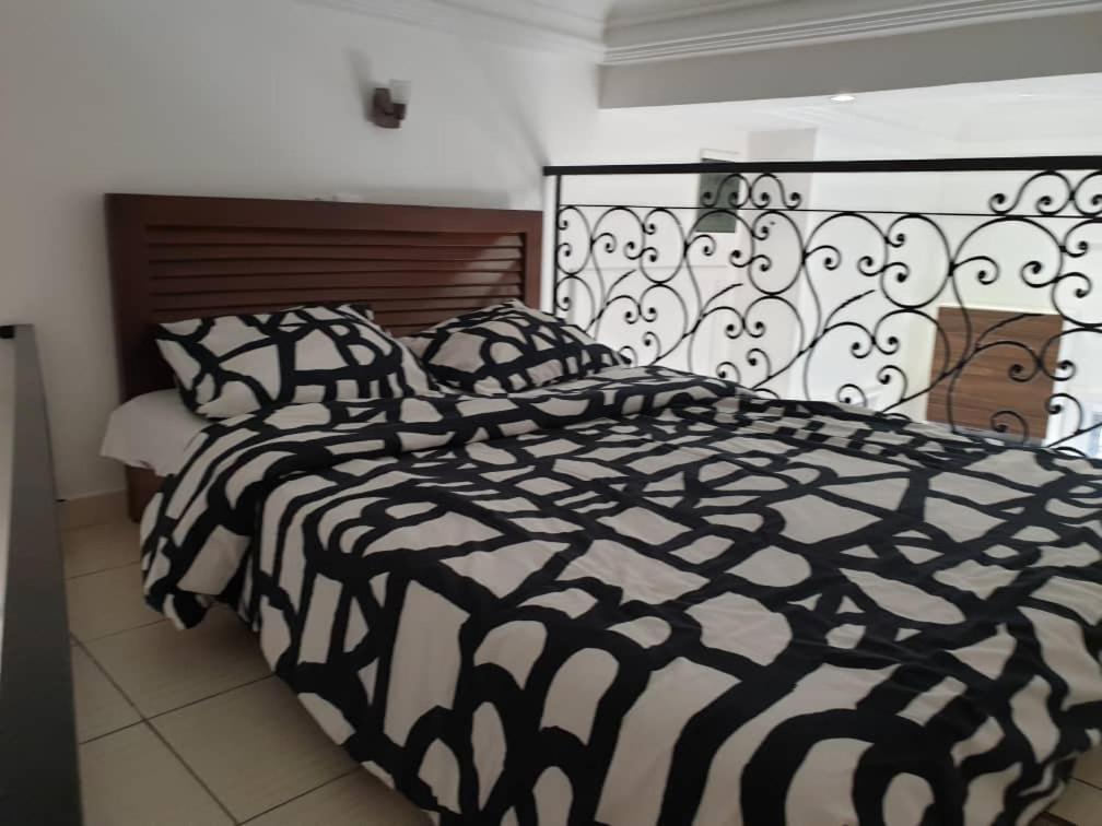 Eve Home Yaoundé Eksteriør billede